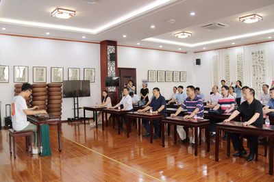 黃岡師范學(xué)院黨委書(shū)記王立兵一行來(lái)訪(fǎng) 共促教育文化交流新篇章