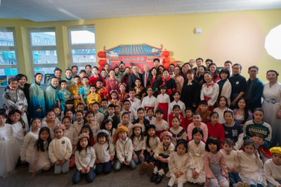 情暖新春，心系華教——駐漢堡總領(lǐng)事叢武春節(jié)走訪(fǎng)領(lǐng)區(qū)中文學(xué)校